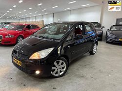 Zwart Gebruikt 2006 Mitsubishi Colt Hatchback | € 1.949 (Eerlijke prijs)