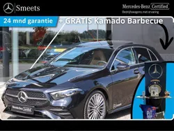 Zwart Gebruikt 2024 Mercedes A180 AMG line Hatchback | € 41.745