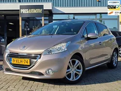 Grijs Gebruikt 2014 Peugeot 208 Allure Hatchback | € 4.950 (Eerlijke prijs)