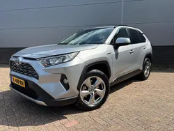 Grijs, metallic lak Gebruikt 2021 Toyota RAV4 SUV | € 31.980 (Goede deal)