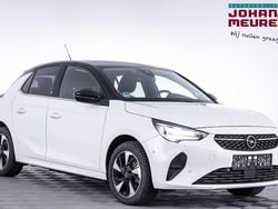 Wit Gebruikt 2023 Opel Corsa-e Elegance Hatchback | € 17.990 (Eerlijke prijs)