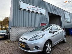 Grijs (metallic) Gebruikt 2009 Ford Fiesta Ghia Hatchback | € 3.495 (Super prijs)