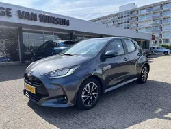 Grijs Gebruikt 2022 Toyota Yaris Hatchback | € 22.450 (Eerlijke prijs)