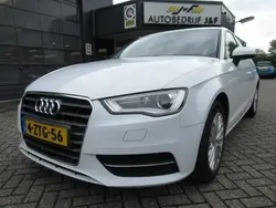 Wit Gebruikt 2015 Audi A3 Sportback Ambiente Hatchback | € 10.950 (Eerlijke prijs)