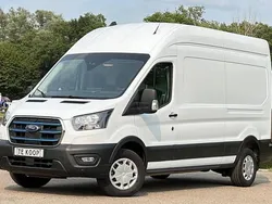 Wit Nieuw 2024 Ford E-Transit Trend Van | € 39.500