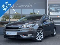 Grijs, metallic lak Gebruikt 2016 Ford Focus Titanium Stationwagen | € 9.490 (Eerlijke prijs)