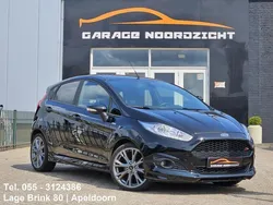 Zwart, metallic lak Gebruikt 2017 Ford Fiesta ST-Line Hatchback | € 9.495 (Goede deal)