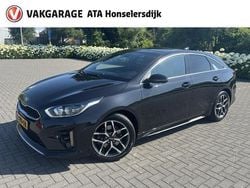 Zwart, metallic lak Gebruikt 2021 Kia ProCeed GT-Line Hatchback | € 18.750 (Eerlijke prijs)