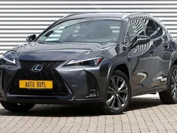 Grijs, metallic lak Gebruikt 2023 Lexus UX Sport Design Packet SUV | € 38.895 (Eerlijke prijs)