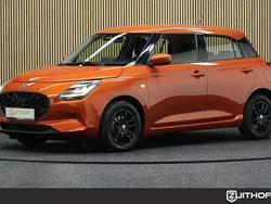 Oranje Gebruikt 2024 Suzuki Swift Comfort Hatchback | € 19.450 (Eerlijke prijs)