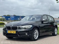 Zwart Gebruikt 2019 BMW 118 Sport Line Hatchback | € 17.900 (Super prijs)