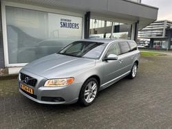 Grijs Gebruikt 2013 Volvo V70 Momentum Stationwagen | € 12.450 (Eerlijke prijs)