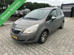 Bruin Gebruikt 2013 Opel Meriva Cosmo MPV | € 2.950 (Goede deal)