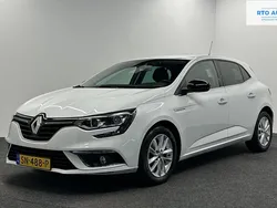 Wit Gebruikt 2018 Renault Mégane IV LIMITED Hatchback | € 16.500 (Eerlijke prijs)