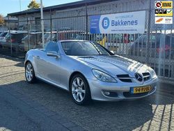 Grijs Gebruikt 2004 Mercedes SLK350 Cabriolet | € 10.945 (Eerlijke prijs)