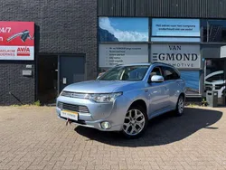 Blauw Gebruikt 2013 Mitsubishi Outlander P-HEV Instyle SUV | € 7.950 (Goede deal)