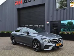 Grijs Gebruikt 2016 Mercedes E220 Prestige Sedan | € 26.950 (Eerlijke prijs)