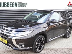 Ruby black (zwart parelmoer) Gebruikt 2016 Mitsubishi Outlander P-HEV Instyle SUV | € 20.995 (Iets duurder)