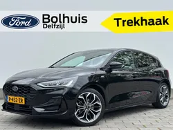 Zwart Gebruikt 2022 Ford Focus ST-Line X Hatchback | € 22.950 (Eerlijke prijs)
