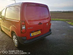 Rood Gebruikt 2014 Citroën Berlingo MPV | € 5.750 (Eerlijke prijs)