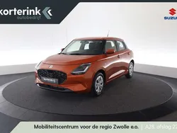 Oranje Nieuw 2025 Suzuki Swift Comfort Hatchback | € 20.299 (Eerlijke prijs)