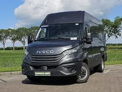 Zwart Gebruikt 2024 Iveco Daily Van | € 45.850 (Duur)