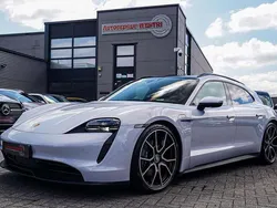 Grijs, metallic lak Gebruikt 2023 Porsche Taycan Performance Package Sedan | € 73.995