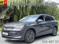 Grijs Gebruikt 2024 VW Tiguan Edition SUV | € 39.945 (Super prijs)