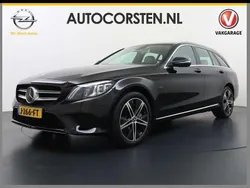 Zwart Gebruikt 2020 Mercedes C300e AMG Stationwagen | € 28.895 (Goede deal)