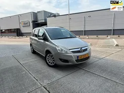Grijs Gebruikt 2008 Opel Zafira MPV | € 3.799 (Eerlijke prijs)