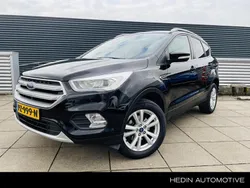 Zwart, metallic lak Gebruikt 2017 Ford Kuga Trend SUV | € 14.995 (Eerlijke prijs)
