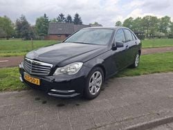 Zwart, metallic lak Gebruikt 2012 Mercedes C180 Sedan | € 9.950 (Super prijs)