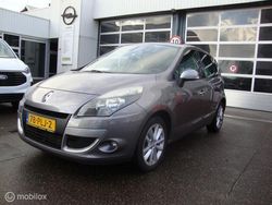 Grijs Gebruikt 2011 Renault Scénic III MPV | € 4.950 (Eerlijke prijs)