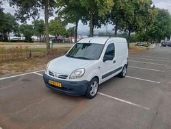 Wit Gebruikt 2005 Nissan Kubistar Visia Van | € 1.500