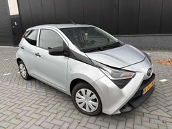 Grijs Gebruikt 2021 Toyota Aygo Hatchback | € 7.740 (Super prijs)