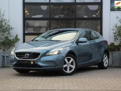 Blauw Gebruikt 2012 Volvo V40 Momentum Stationwagen | € 11.445 (Eerlijke prijs)