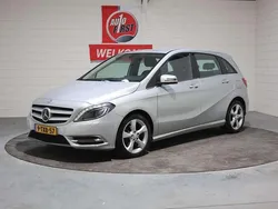 Grijs Gebruikt 2014 Mercedes B180 Ambition MPV | € 13.950 (Eerlijke prijs)