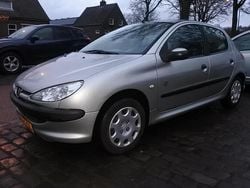 Grijs Gebruikt 2005 Peugeot 206 Hatchback | € 1.295 (Eerlijke prijs)