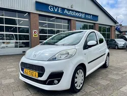 Wit Gebruikt 2012 Peugeot 107 Active Hatchback | € 4.595 (Eerlijke prijs)
