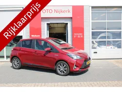 Rood Gebruikt 2020 Toyota Yaris Hybrid Limited Hatchback | € 18.900 (Goede deal)
