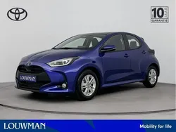 Blauw, metallic lak Nieuw 2025 Toyota Yaris Active Hatchback | € 28.234 (Eerlijke prijs)
