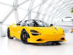Geel Gebruikt 2024 McLaren 750S Cabriolet | € 369.950