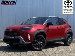 Rood Gebruikt 2024 Toyota Yaris Cross Limited SUV | € 31.400 (Eerlijke prijs)