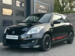 Zwart, metallic lak Gebruikt 2011 Suzuki Swift Hatchback | € 7.250 (Eerlijke prijs)