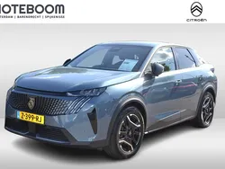 Blauw Gebruikt 2024 Peugeot e-3008 Allure SUV | € 37.900 (Goede deal)