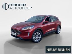 Rood Gebruikt 2021 Ford Kuga Titanium SUV | € 25.945 (Eerlijke prijs)