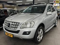Grijs (metallic) Gebruikt 2010 Mercedes 350 SUV | € 14.950 (Super prijs)