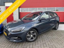 Blauw Gebruikt 2022 Hyundai i30 Comfort Stationwagen | € 19.183 (Eerlijke prijs)