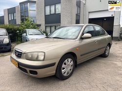 Bruin Gebruikt 2003 Hyundai Elantra GLS Sedan | € 950