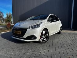 Wit Gebruikt 2018 Peugeot 208 GT-line Hatchback | € 10.450 (Iets duurder)